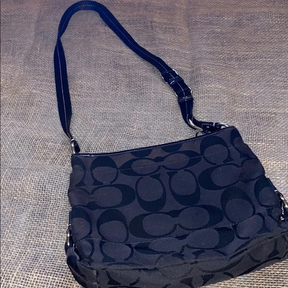 Vintage Coach Signature monogram canvas  shoulder bag - Picture 2 of 16